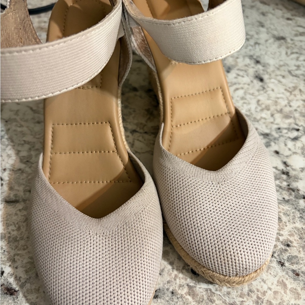 Elegant Beige Women's Shoes